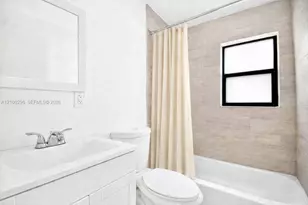 1102 NW 103rd St, Miami, FL 33150 - Photo 13