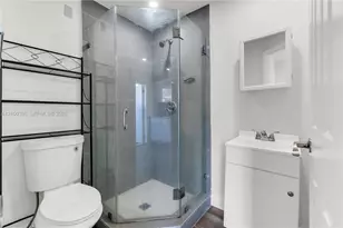 351 W 36th St, Hialeah, FL 33012 - Photo 27