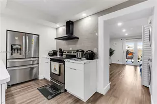 351 W 36th St, Hialeah, FL 33012 - Photo 9