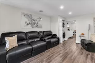 351 W 36th St, Hialeah, FL 33012 - Photo 31