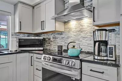 1014 SE 14th Ave, Deerfield Beach, FL 33441 - Photo 27