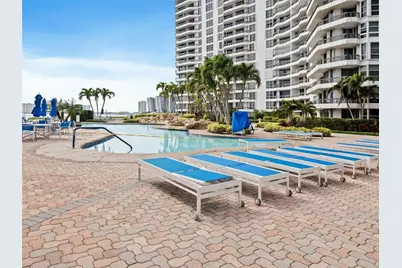 19195 NE 36 Ct Mystic Pointe Dr #1704, Aventura, FL 33180 - Photo 35