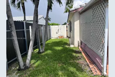 3630 NW 18th Ter, Miami, FL 33125 - Photo 7