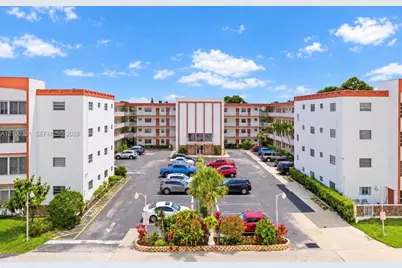 4000 NW 44th Ave #113, Lauderdale Lakes, FL 33319 - Photo 1
