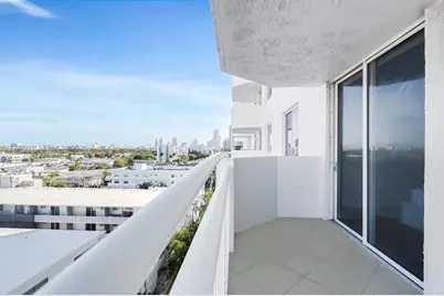 1621 Bay Rd #901, Miami Beach, FL 33139 - Photo 23