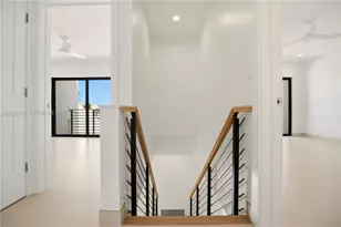 7238 Jacaranda Ln, Miami Lakes, FL 33014 - Photo 11