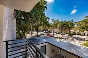 7238 Jacaranda Ln, Miami Lakes, FL 33014 - Photo 31
