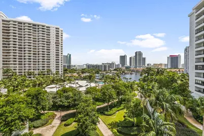 600 Three Islands Blvd #612, Hallandale Beach, FL 33009 - Photo 3