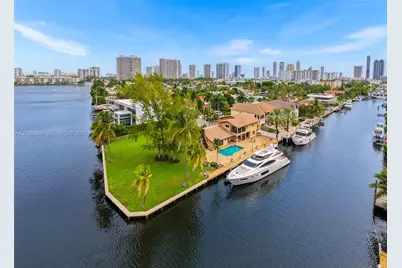 3224 NE 167th St, North Miami Beach, FL 33160 - Photo 31