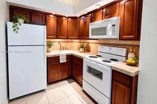 2424 SE 17th St, Fort Lauderdale, FL 33316 - Photo 9