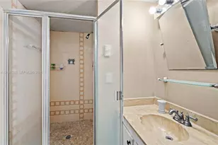 2500 Parkview Dr, Hallandale Beach, FL 33009 - Photo 15