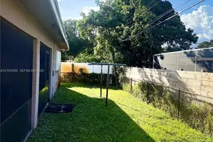 3851 SW 11th St, Fort Lauderdale, FL 33312 - Photo 3