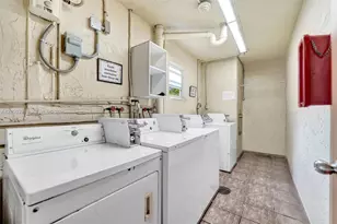 424 SE 10th St, Dania Beach, FL 33004 - Photo 25