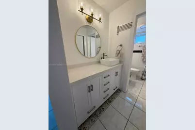 1400 Lincoln Rd #301, Miami Beach, FL 33139 - Photo 11