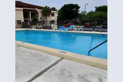 690 W Park Dr #107-2, Miami, FL 33172 - Photo 5