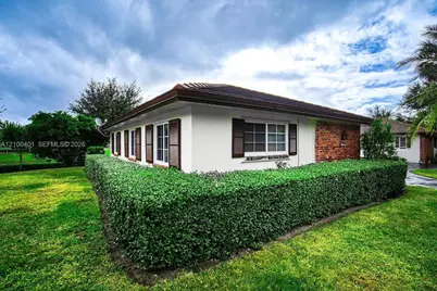 9065 Thunderbird Dr, Coral Springs, FL 33065 - Photo 3