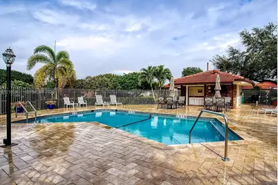 9065 Thunderbird Dr, Coral Springs, FL 33065 - Photo 35