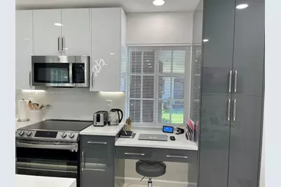 9065 Thunderbird Dr, Coral Springs, FL 33065 - Photo 9