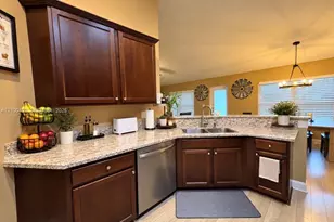 520 SW Kabot Ave, Port Saint Lucie, FL 34953 - Photo 7