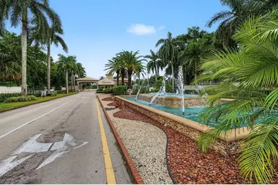 2304 Lucaya Ln #N4, Coconut Creek, FL 33066 - Photo 5