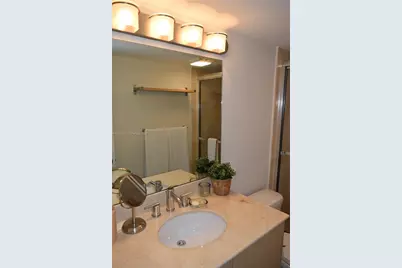 10275 Collins Ave #1420, Bal Harbour, FL 33154 - Photo 11