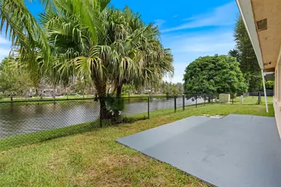 4711 NW 58th St, Tamarac, FL 33319 - Photo 31