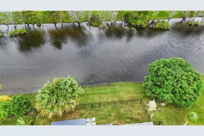 4711 NW 58th St, Tamarac, FL 33319 - Photo 3