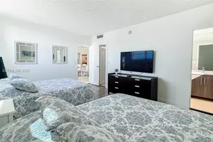 3901 S Ocean Dr, Hollywood, FL 33019 - Photo 19