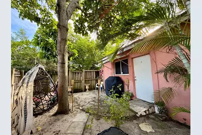 6641 SW 5th St, Pembroke Pines, FL 33023 - Photo 25