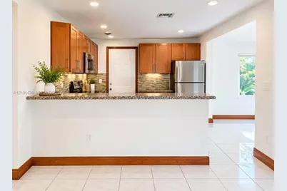 1131 SW 14th Ave #1, Miami, FL 33135 - Photo 5