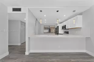 8040 Hampton Blvd, North Lauderdale, FL 33068 - Photo 21