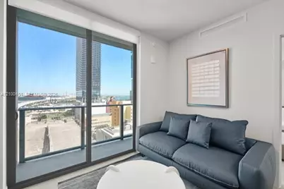 121 NE 5th St #1813, Miami, FL 33132 - Photo 9
