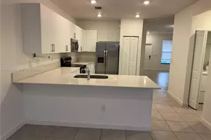 267 SW 159th Pl, Pembroke Pines, FL 33027 - Photo 3
