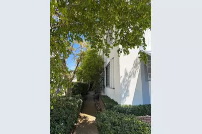 7915 Byron Ave #4, Miami Beach, FL 33141 - Photo 11