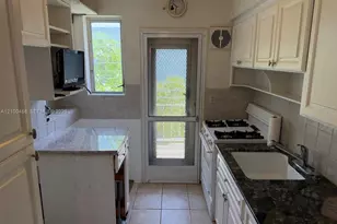 7915 Byron Ave, Miami Beach, FL 33141 - Photo 7