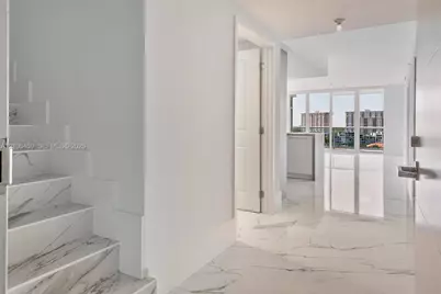 400 Sunny Isles Blvd #917, Sunny Isles Beach, FL 33160 - Photo 3
