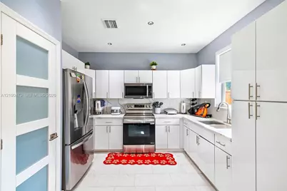 10902 SW 240th St #10902, Homestead, FL 33032 - Photo 5