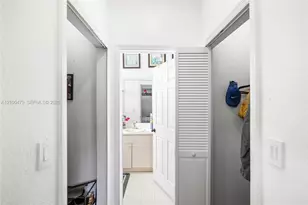 10902 SW 240th St, Homestead, FL 33032 - Photo 11