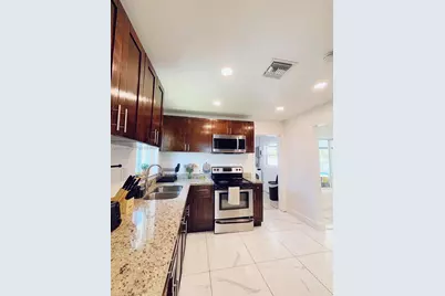 75 NW 206th Ter, Miami Gardens, FL 33169 - Photo 5