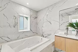 596 W 50th St, Miami Beach, FL 33140 - Photo 43