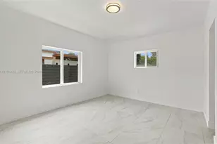 596 W 50th St, Miami Beach, FL 33140 - Photo 45
