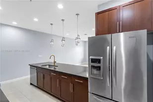 946 SW 147th Ave, Pembroke Pines, FL 33027 - Photo 3