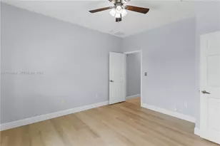 946 SW 147th Ave, Pembroke Pines, FL 33027 - Photo 19