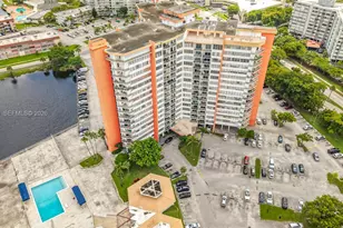 1351 NE Miami Gardens Dr, Miami, FL 33179 - Photo 31
