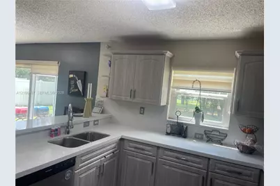 2400 SW 106th Ave, Miramar, FL 33025 - Photo 9