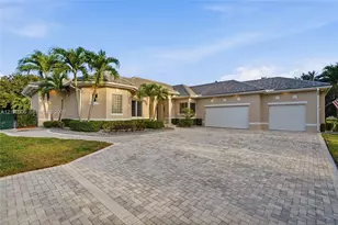 1320 NW 118th Ave, Plantation, FL 33323 - Photo 9