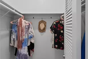 580 Egret Dr, Hallandale Beach, FL 33009 - Photo 25