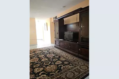 5121 W Oakland Park Blvd #211, Lauderdale Lakes, FL 33313 - Photo 7