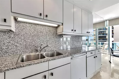 10101 Collins Ave #11D +Cabana, Bal Harbour, FL 33154 - Photo 39