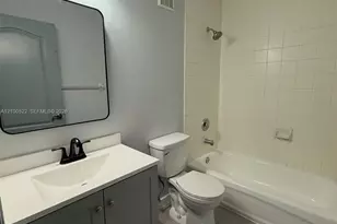 17800 NW 73rd Ave, Hialeah, FL 33015 - Photo 5